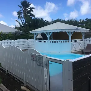 https://bungalow-takaya-bambou.comcaribbean.com